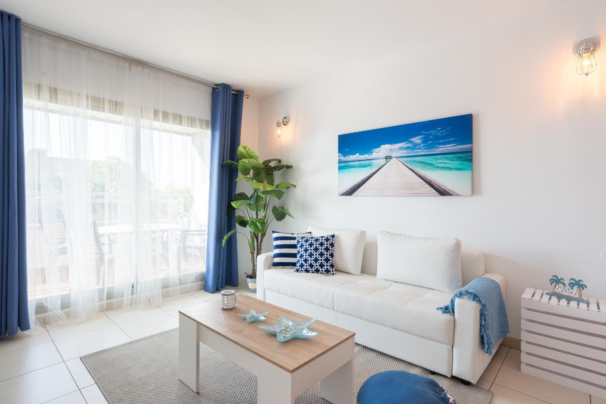Lejlighed Hill With Terrace, Parking, Pool & Paddle Court *