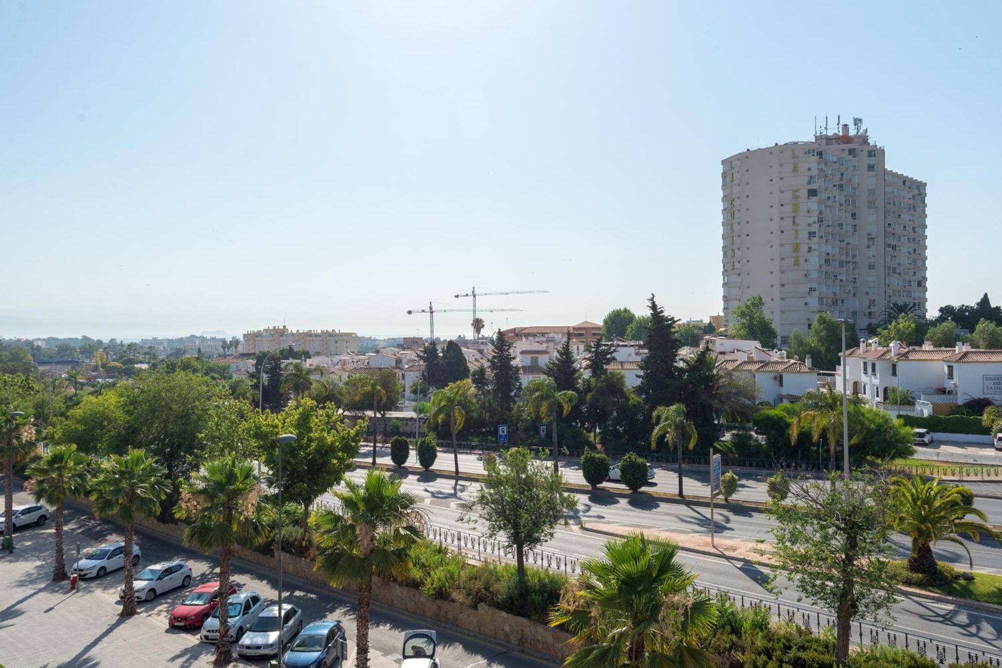 Hill With Terrace, Parking, Pool & Paddle Court
